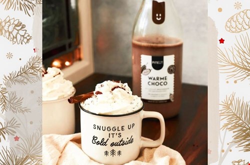 2. Een knuffel in een kop van Pineut 2. Een knuffel in een kop van Pineut